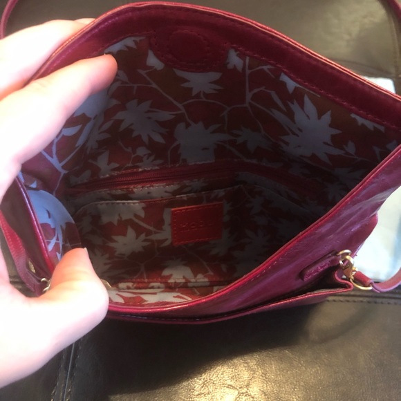 HOBO Rudy Raspberry Foldover Crossbody Women's Leather Lined Purse - Picture 11 of 14